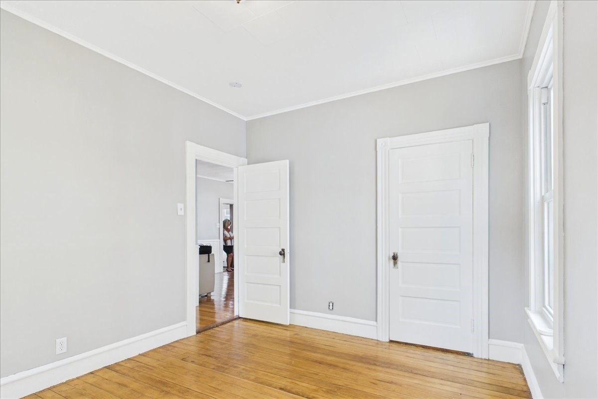 121 Almy St Property Photo 12