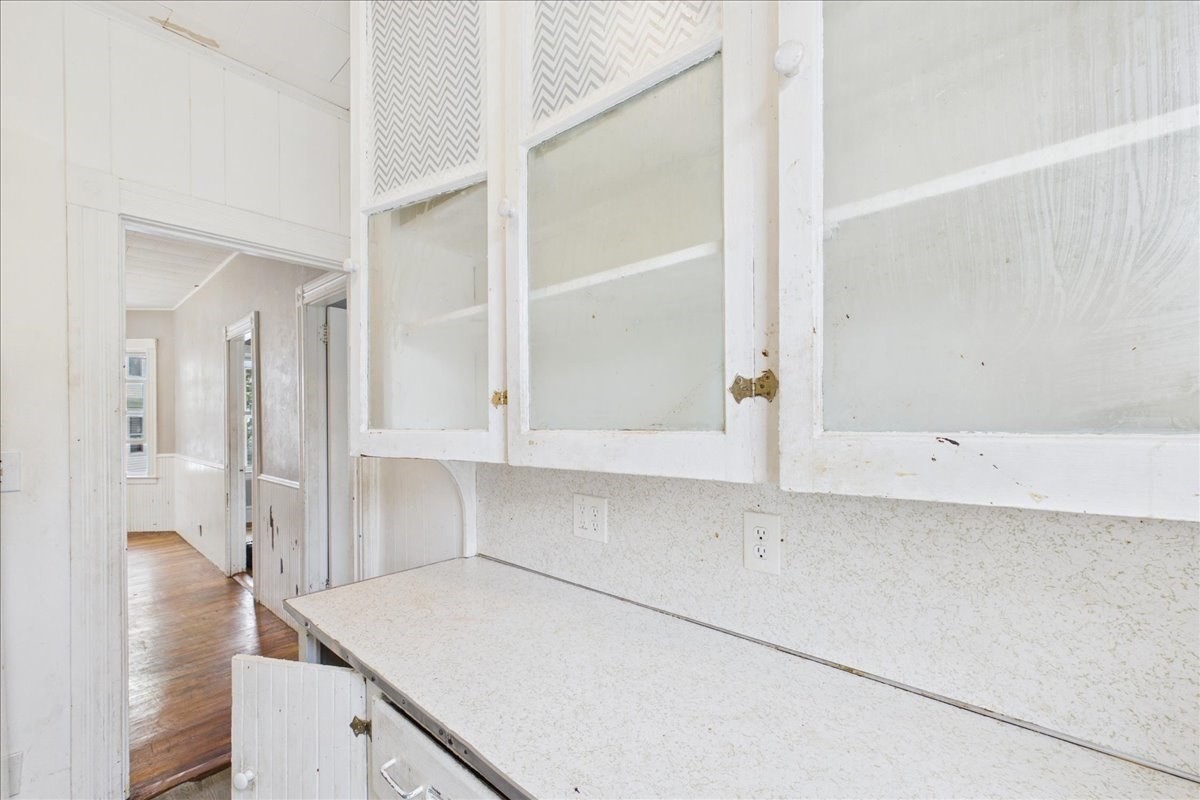 121 Almy St Property Photo 21