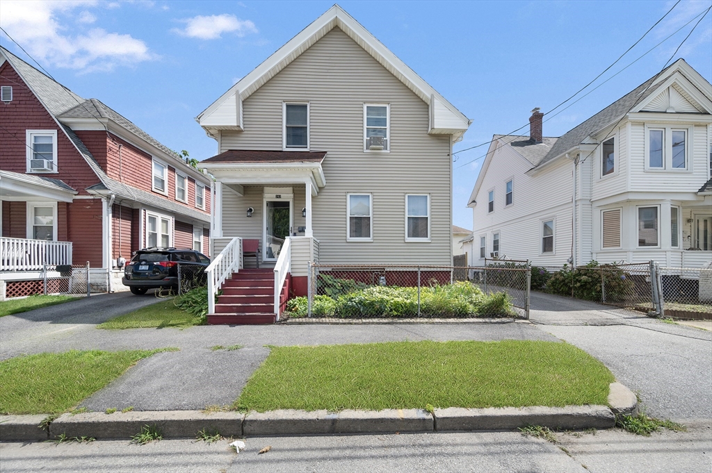 292 California Ave Property Photo 1