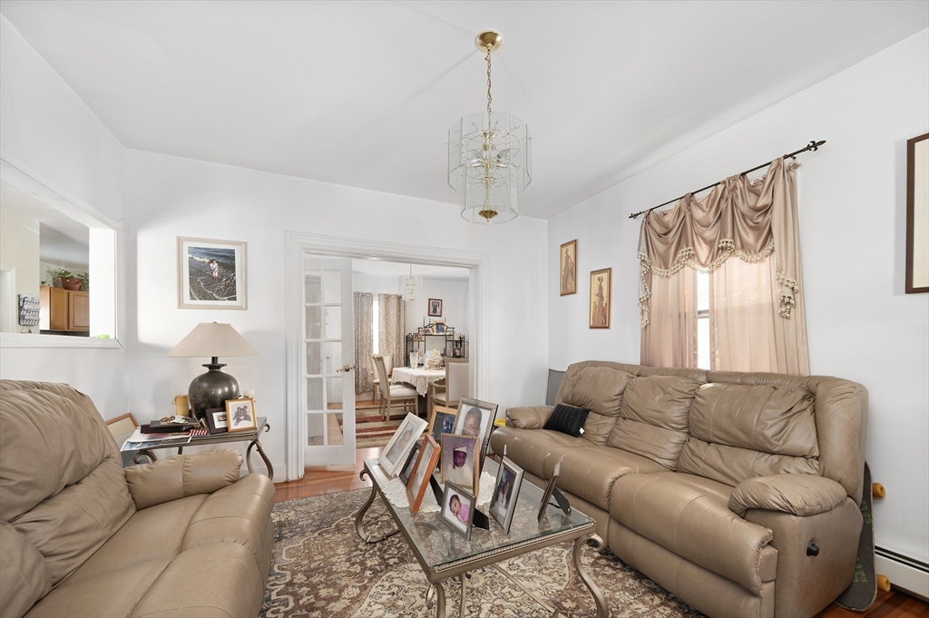 292 California Ave Property Photo 11
