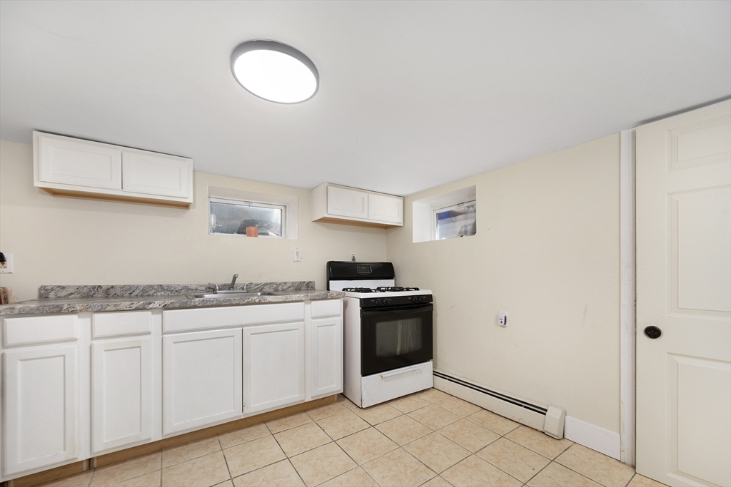 292 California Ave Property Photo 26