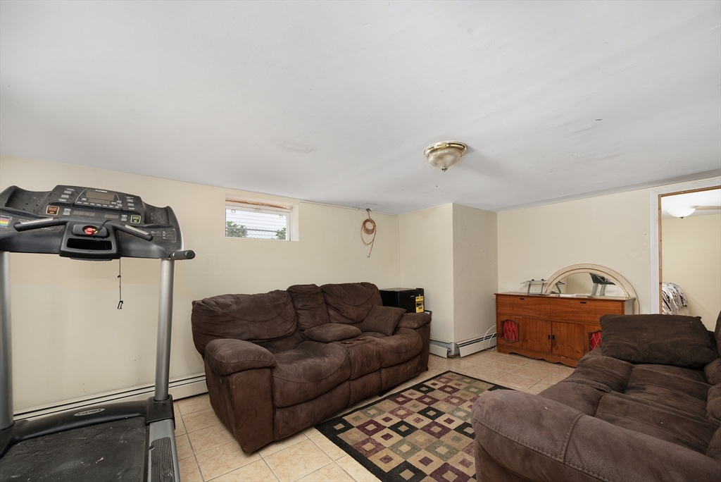 292 California Ave Property Photo 29