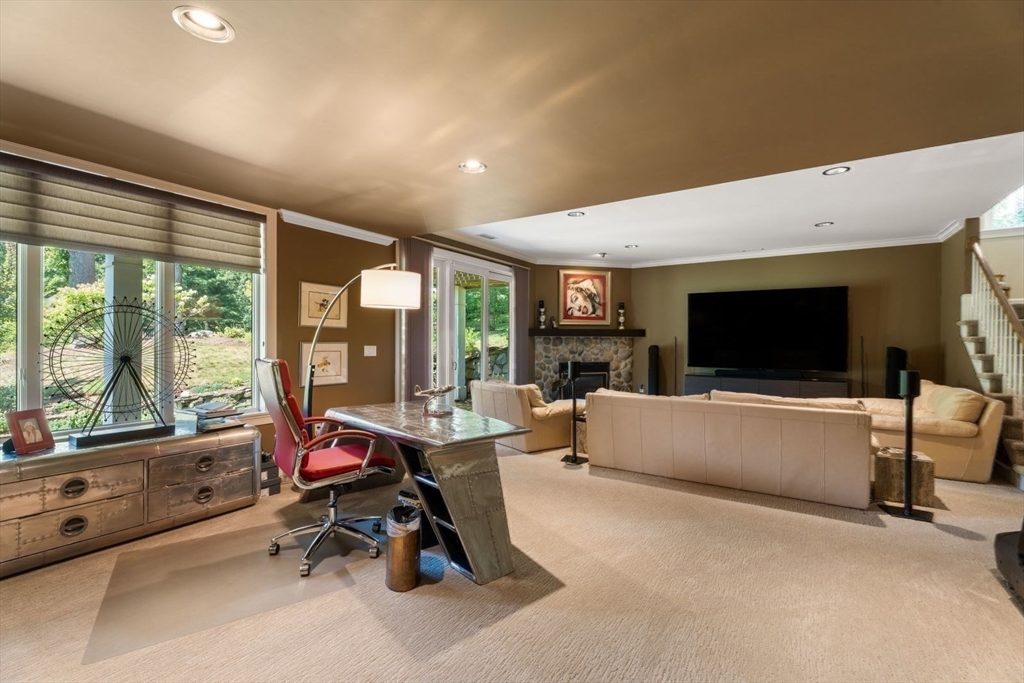 208 Country Club Way Property Photo 29