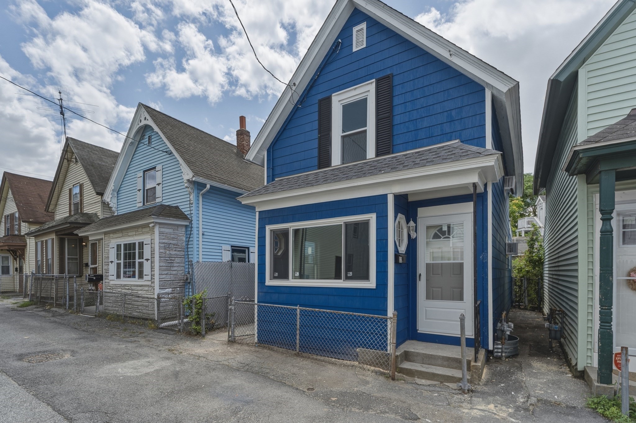 12 L St Property Photo 2
