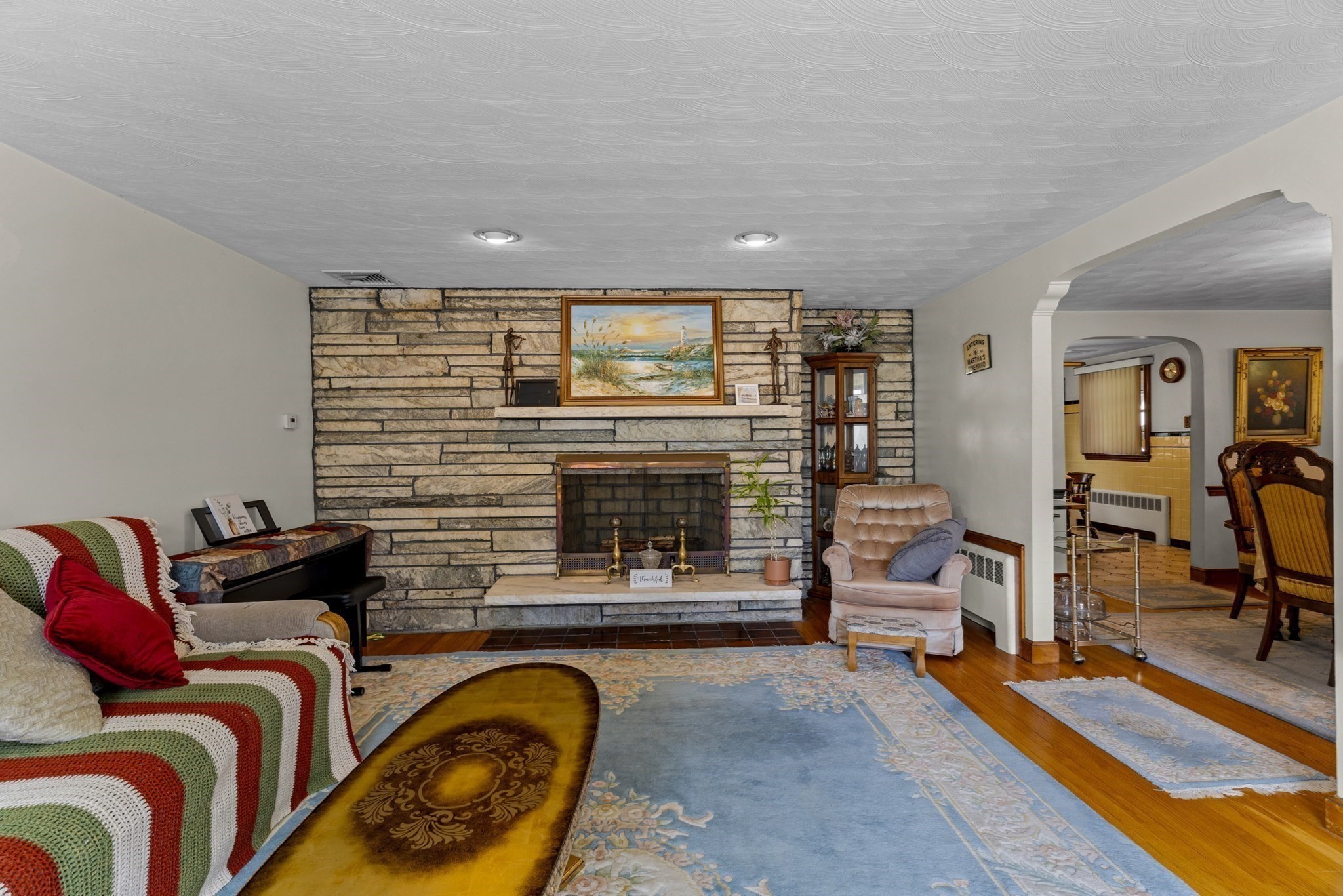96 Loring Ave Property Photo 8