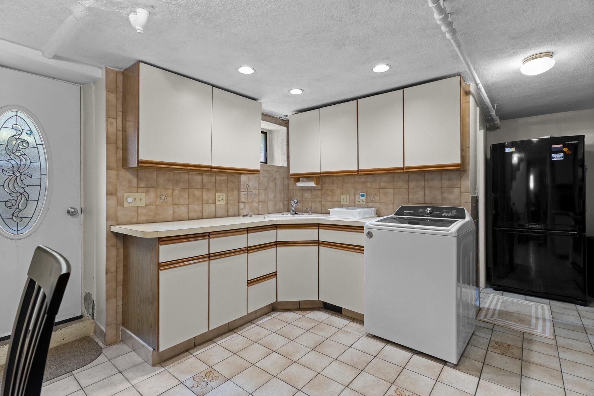 96 Loring Ave Property Photo 15
