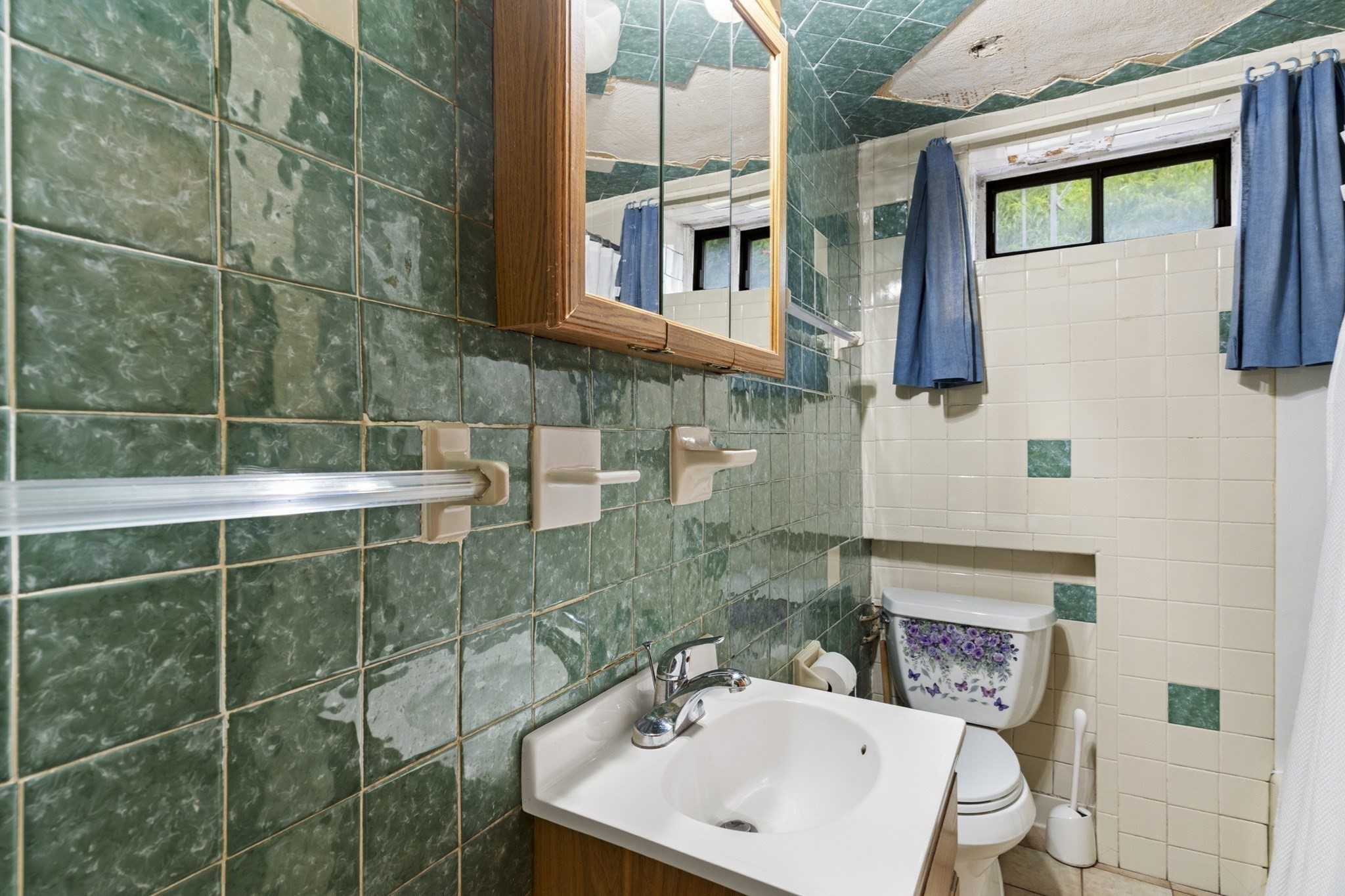 96 Loring Ave Property Photo 23