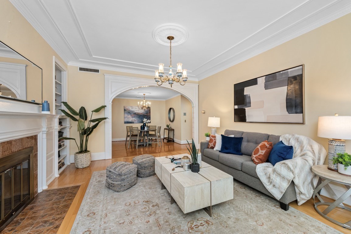 403 Marlborough St # 9 Property Photo 3