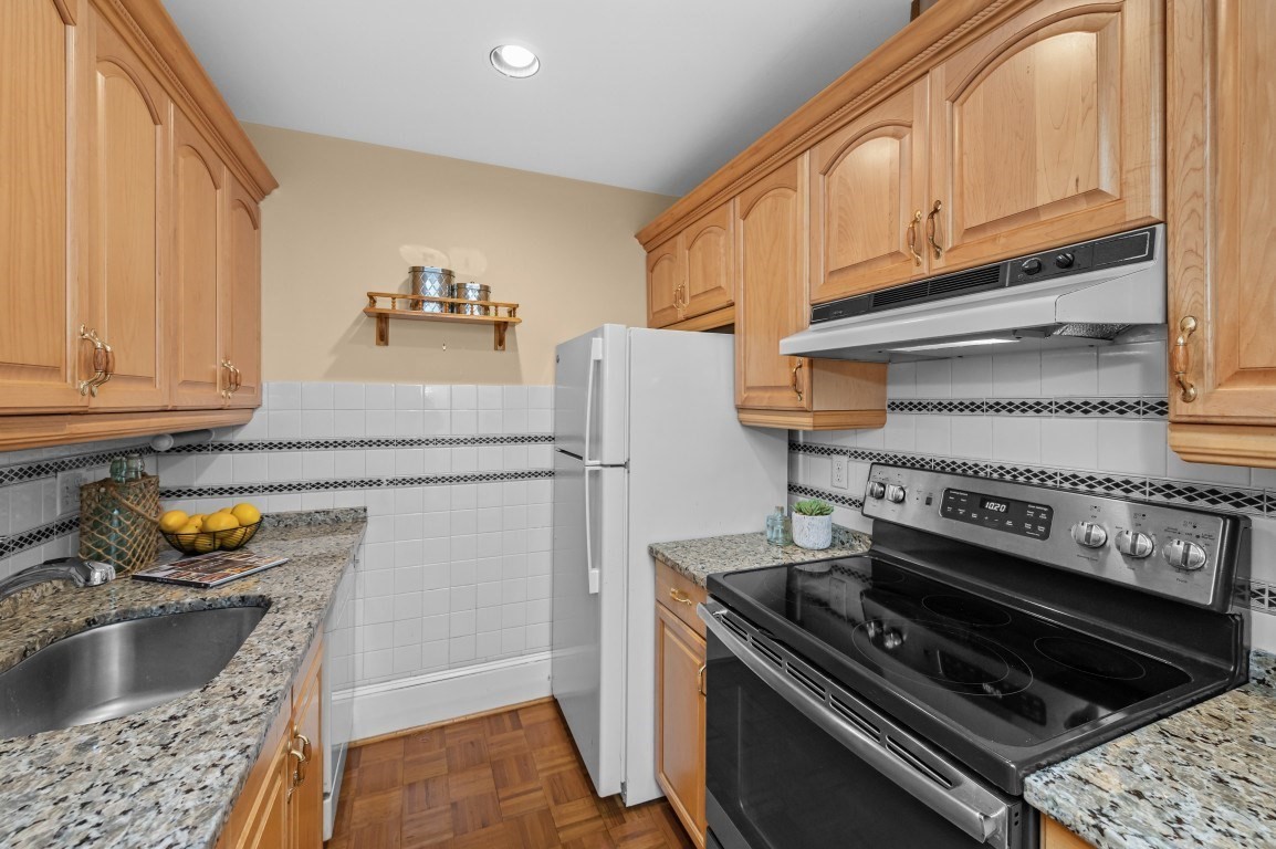 403 Marlborough St # 9 Property Photo 7