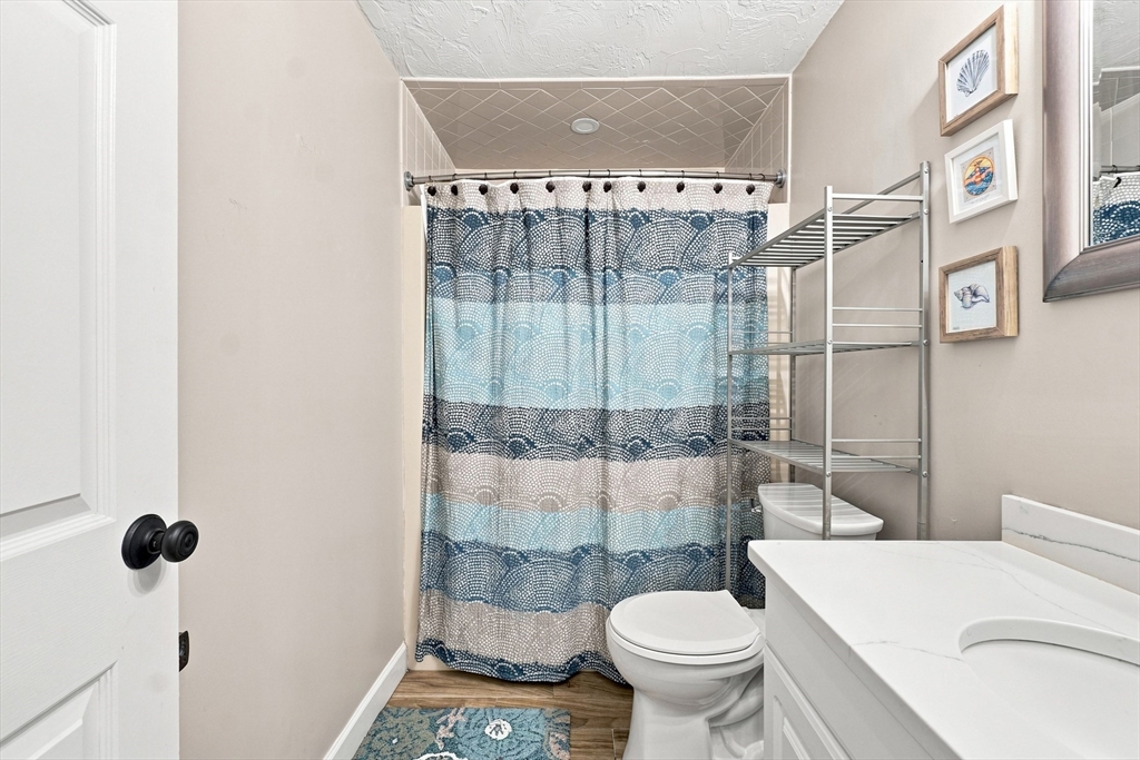 194 Washington St # B Property Photo 15