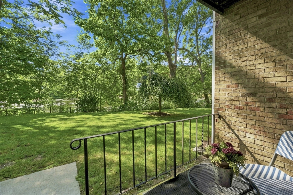 194 Washington St # B Property Photo 21