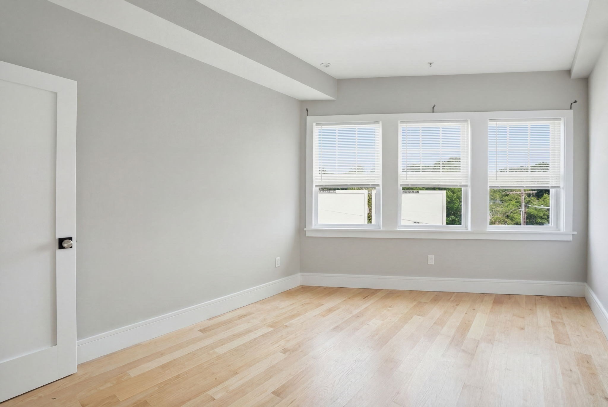 717 Centre Street Property Photo 5