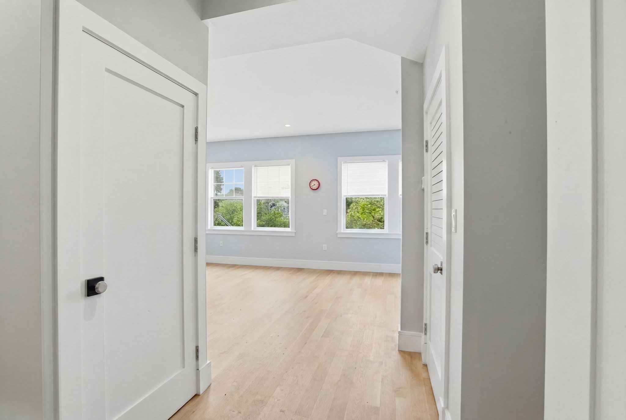 717 Centre Street Property Photo 6