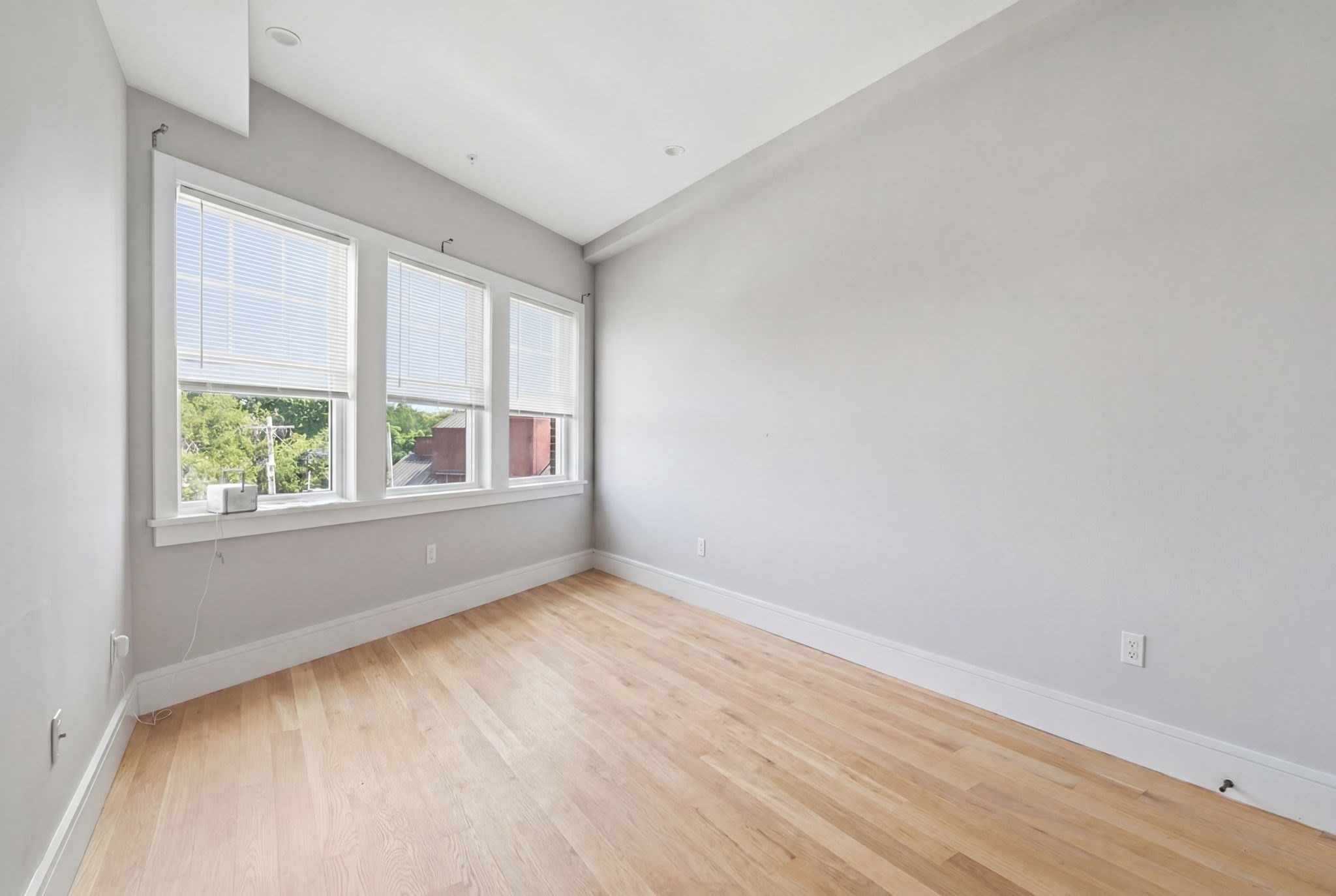 717 Centre Street Property Photo 21