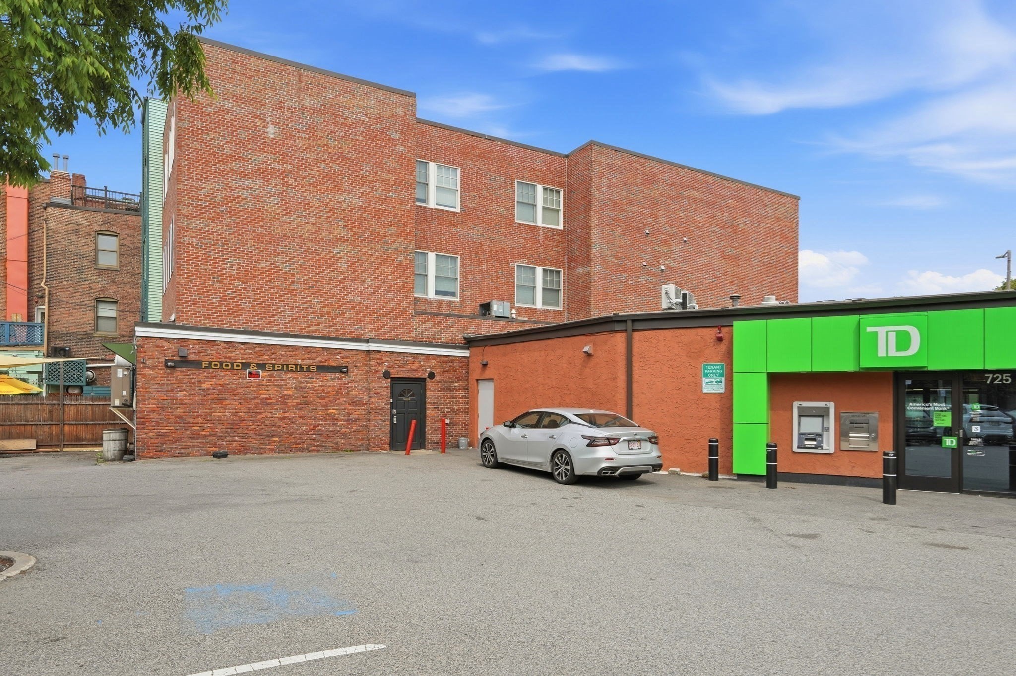 717 Centre Street Property Photo 28
