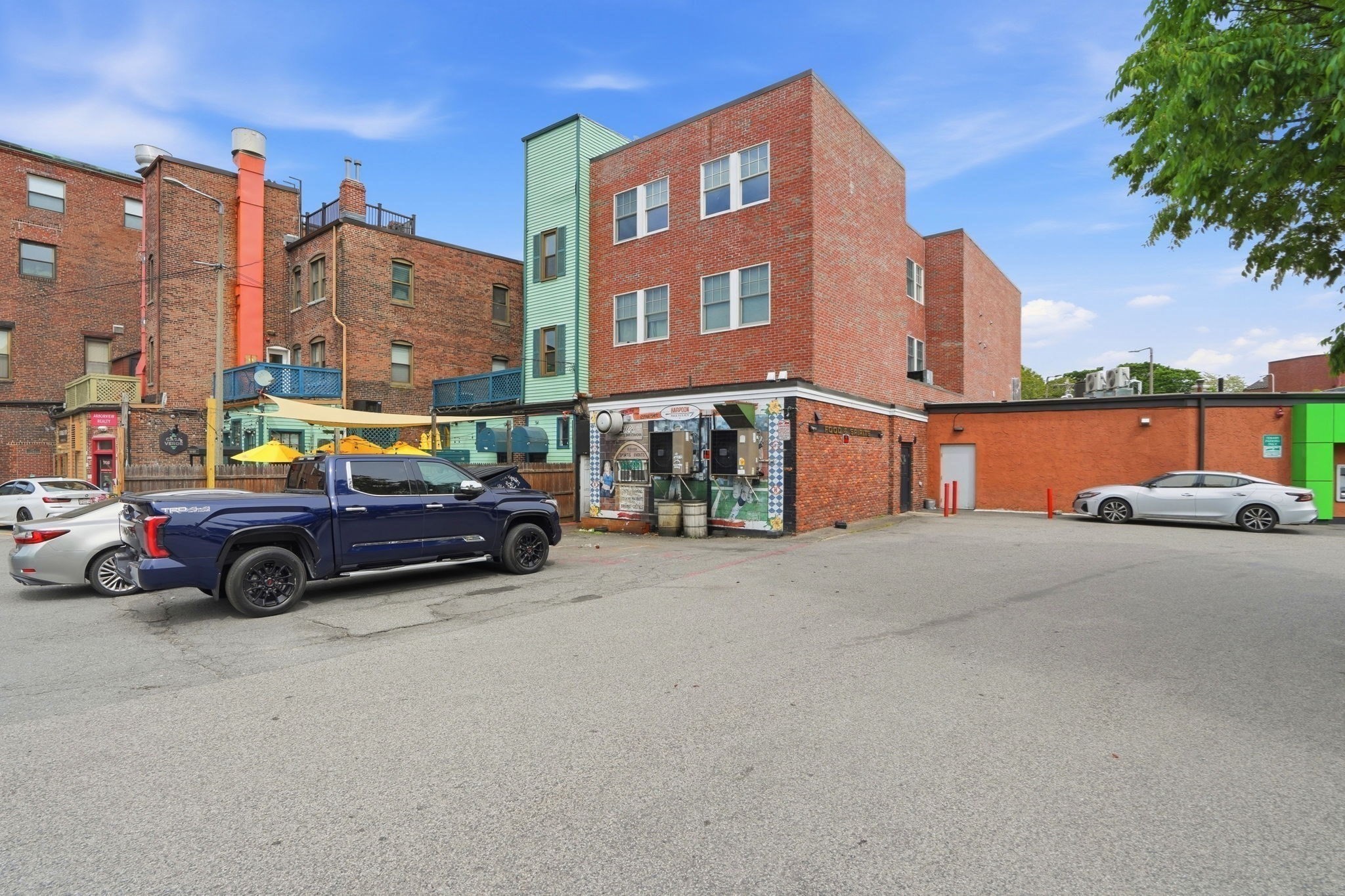717 Centre Street Property Photo 29