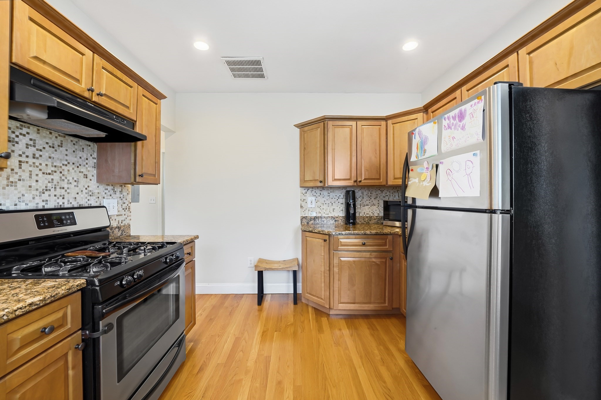 160 White St # 2 Property Photo 10