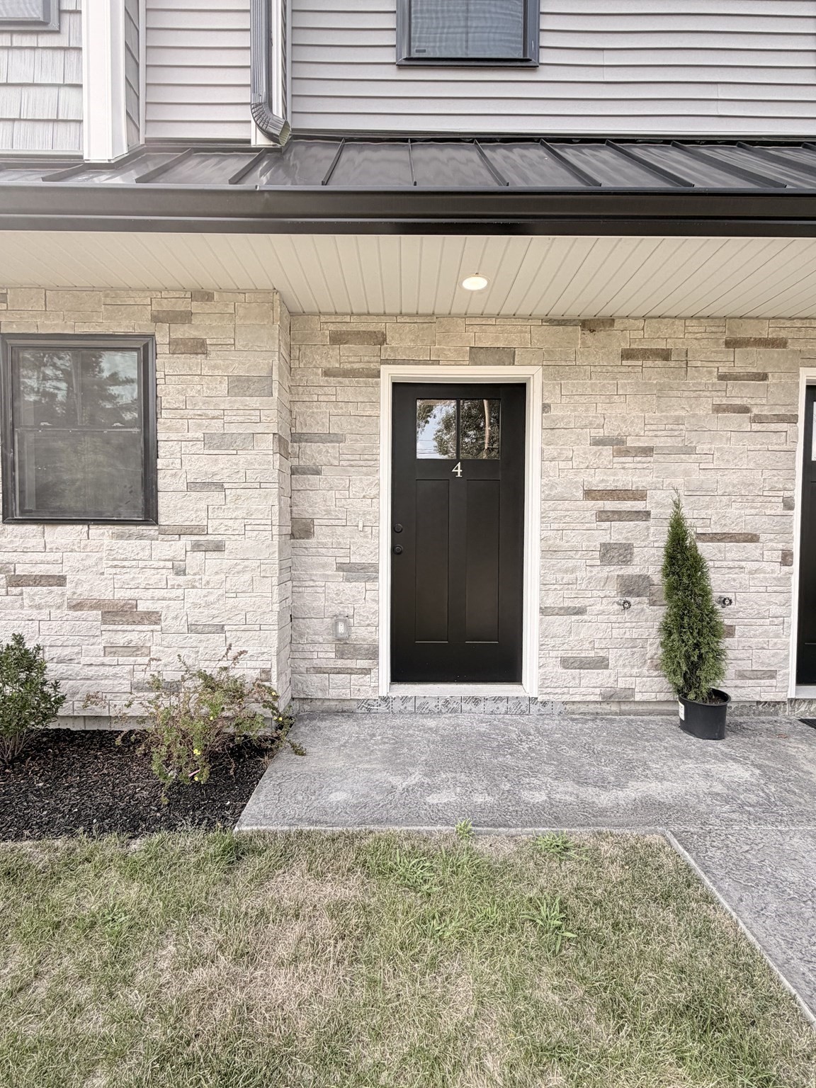 9 Acton Rd # 4 Property Photo 12