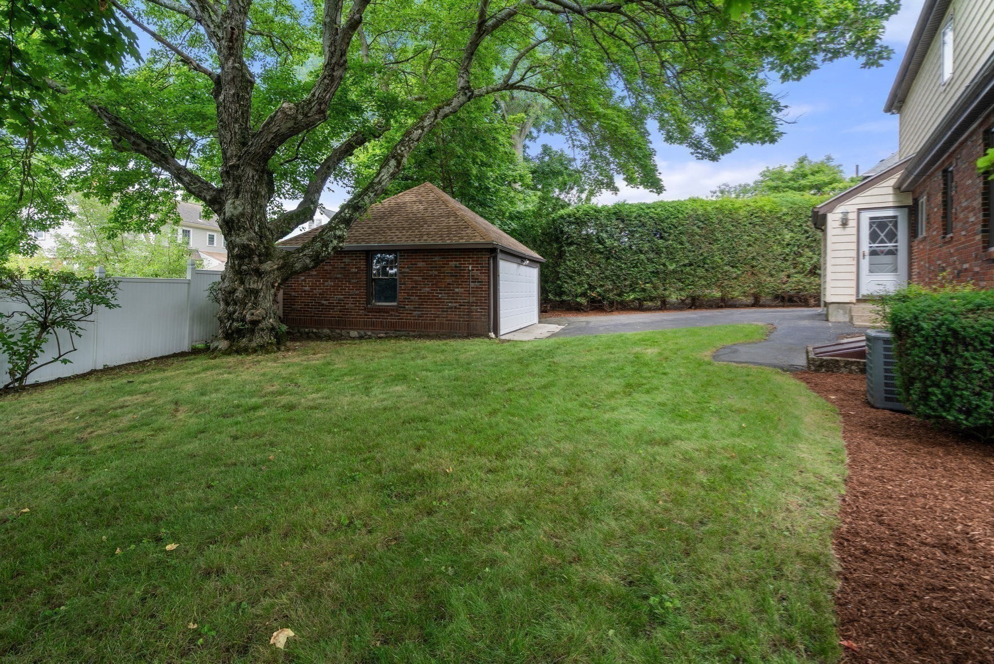 16 Douglas Road Property Photo 23
