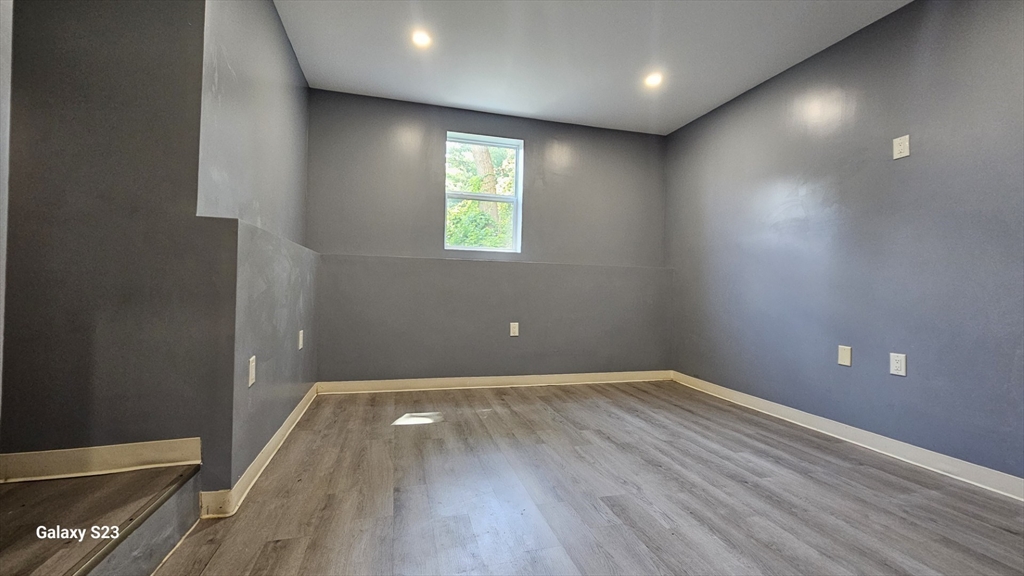 48 Watson St Property Photo 23