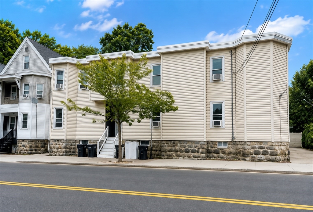 123-125 Cedar St