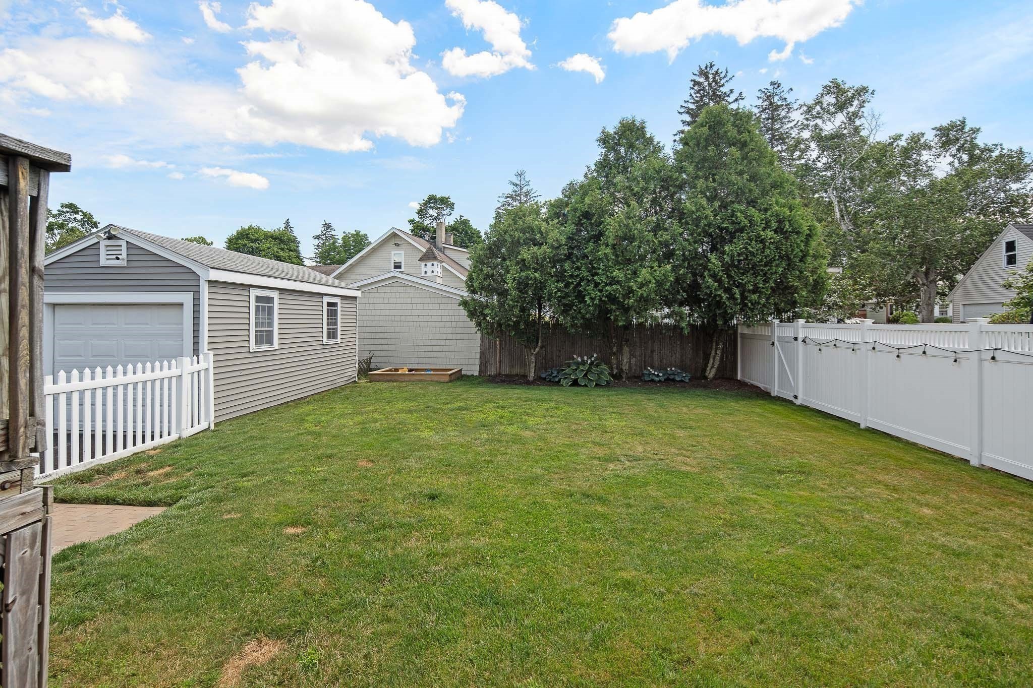21 Trask St Property Photo 17