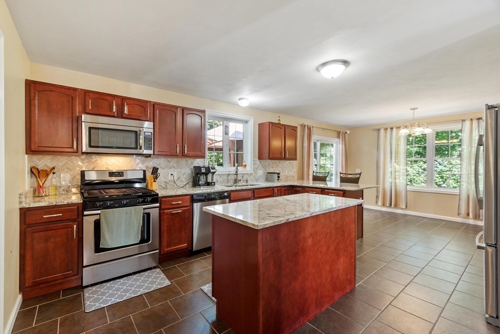 30 Morningside Dr Property Photo 6