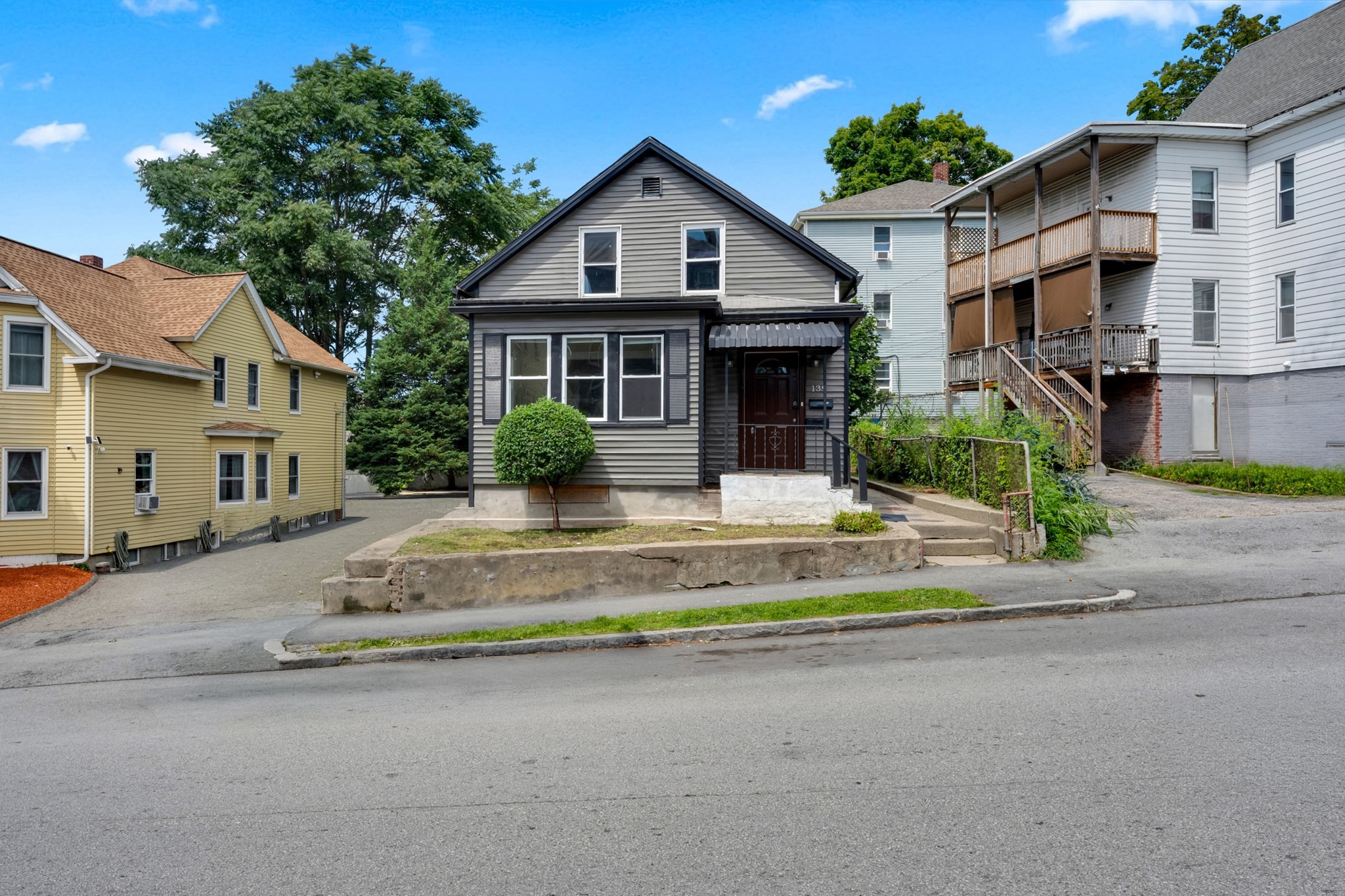 139 Endicott St Property Photo 1