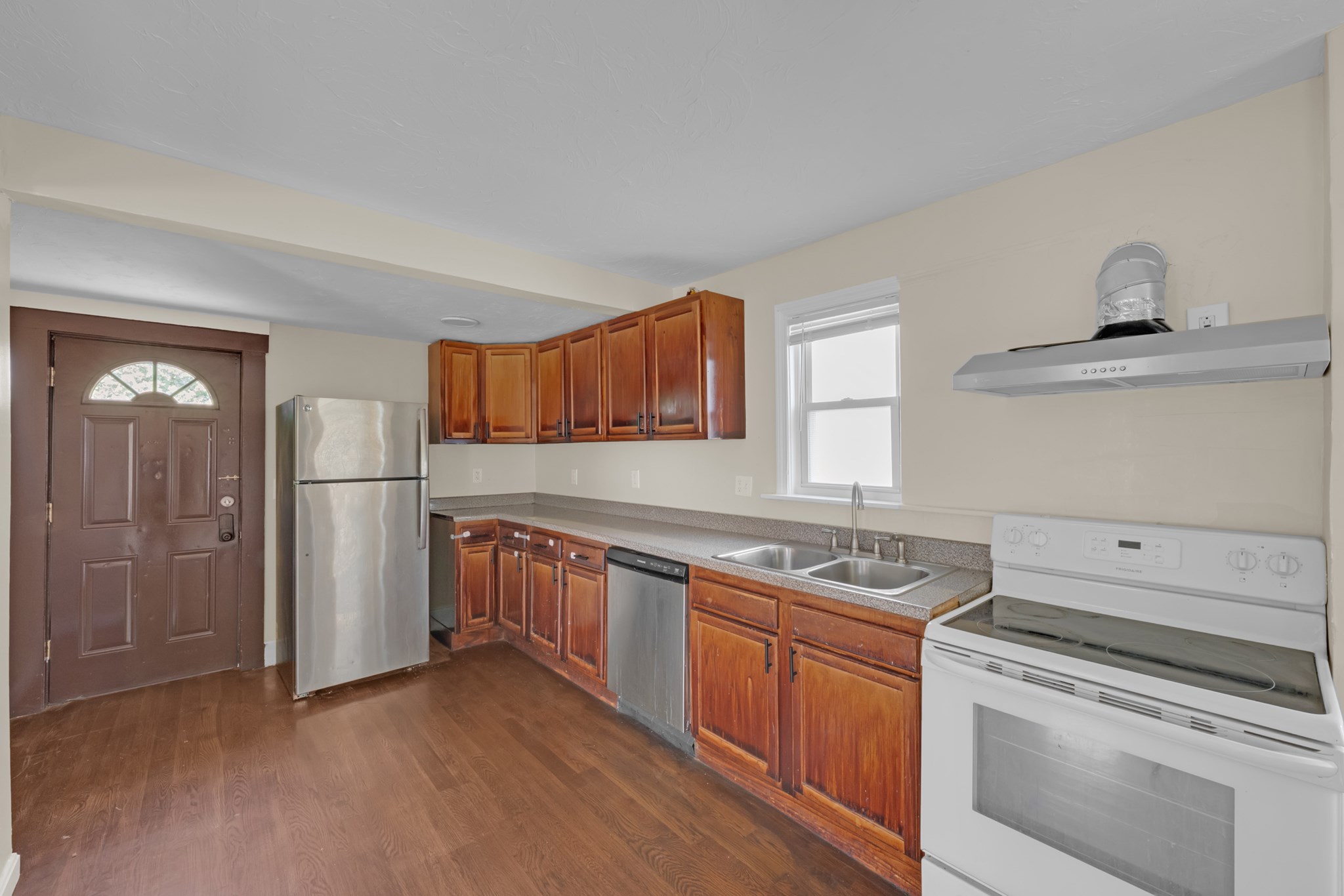 139 Endicott St Property Photo 2