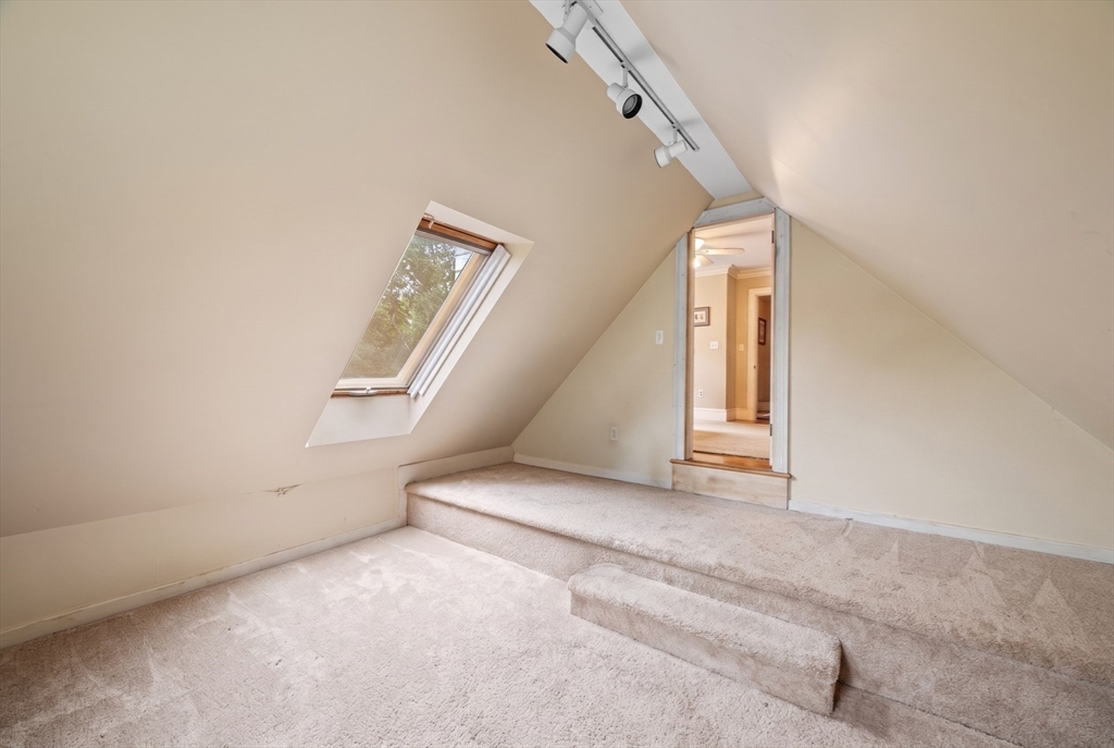 12 Robert Road Property Photo 17