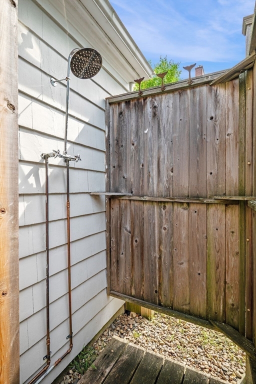 12 Robert Road Property Photo 26