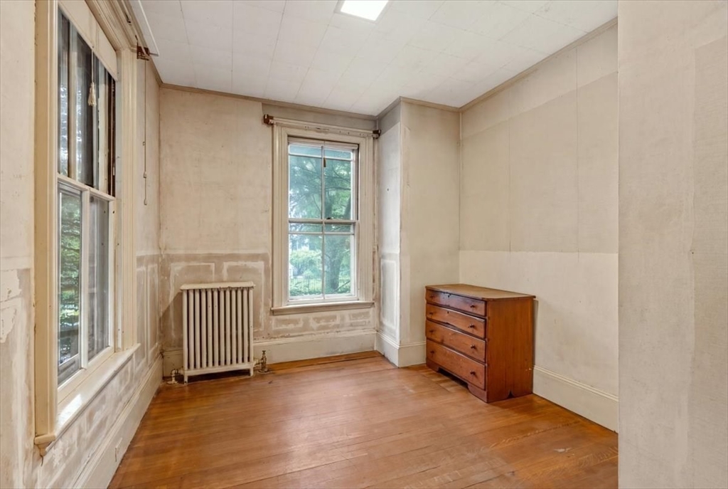 40 Columbus St Property Photo 7