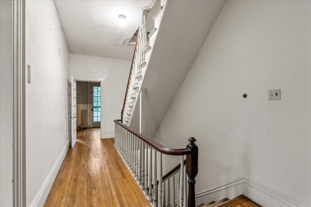 40 Columbus St Property Photo 14