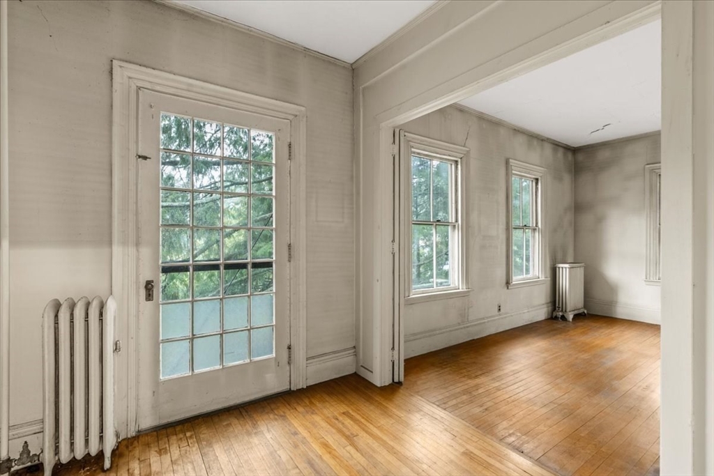 40 Columbus St Property Photo 18