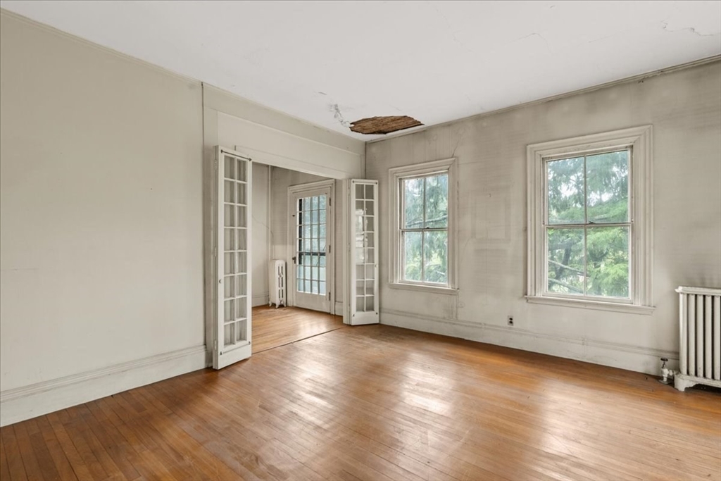 40 Columbus St Property Photo 19