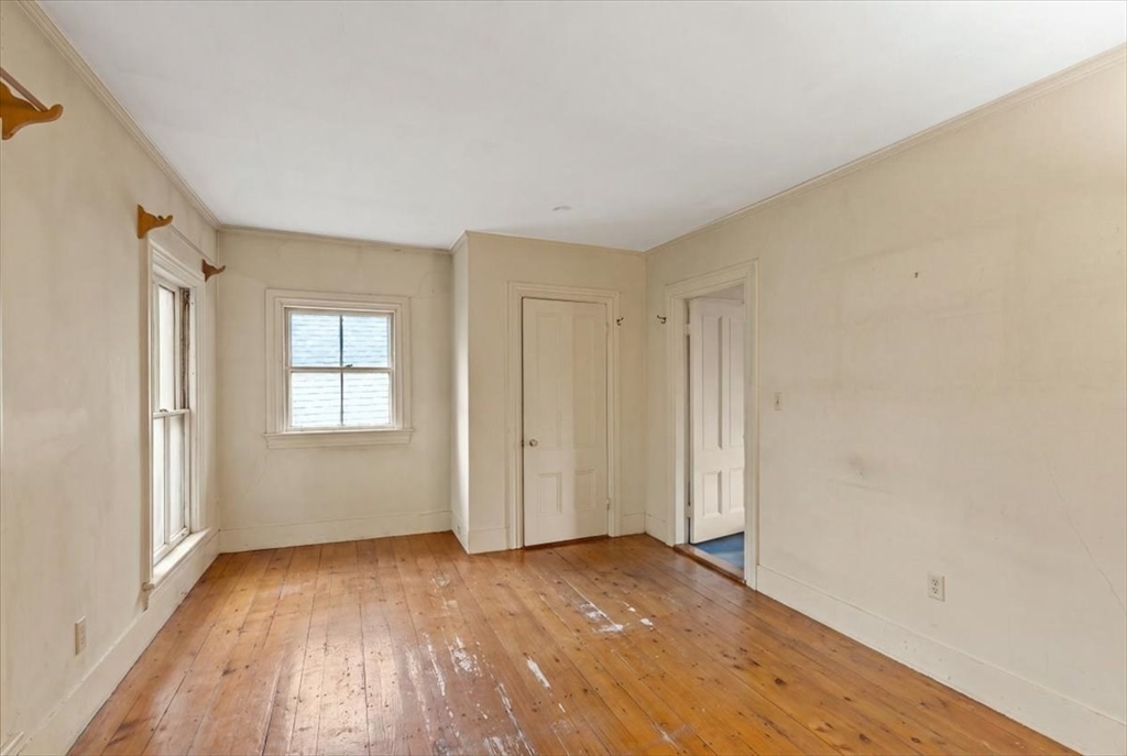 40 Columbus St Property Photo 22