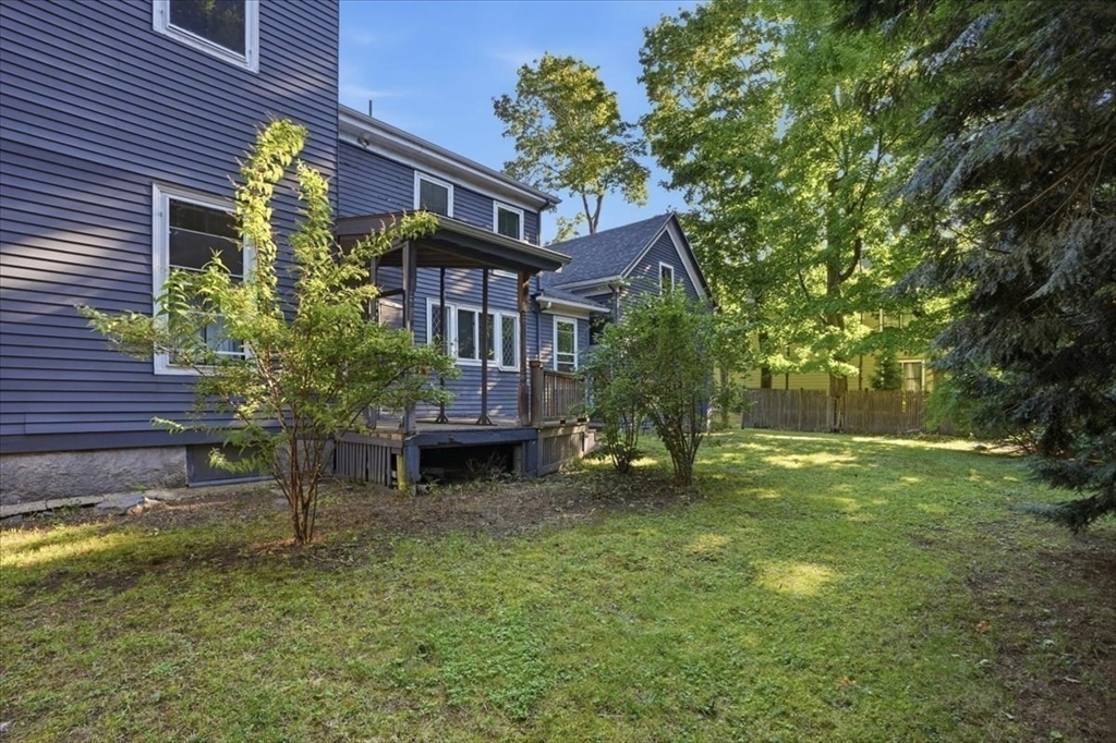 40 Columbus St Property Photo 33