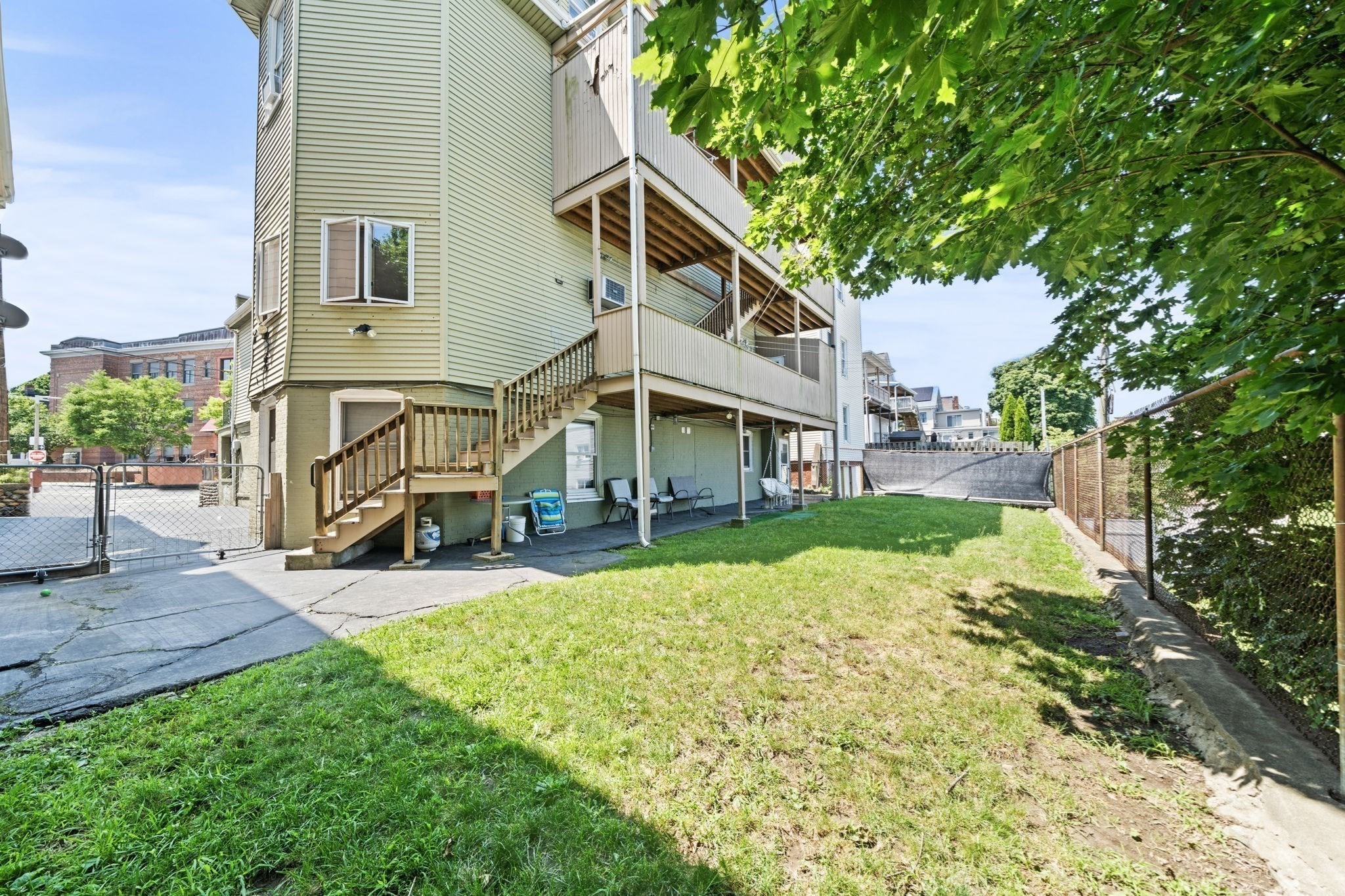 254-256 E Eagle St Property Photo 38
