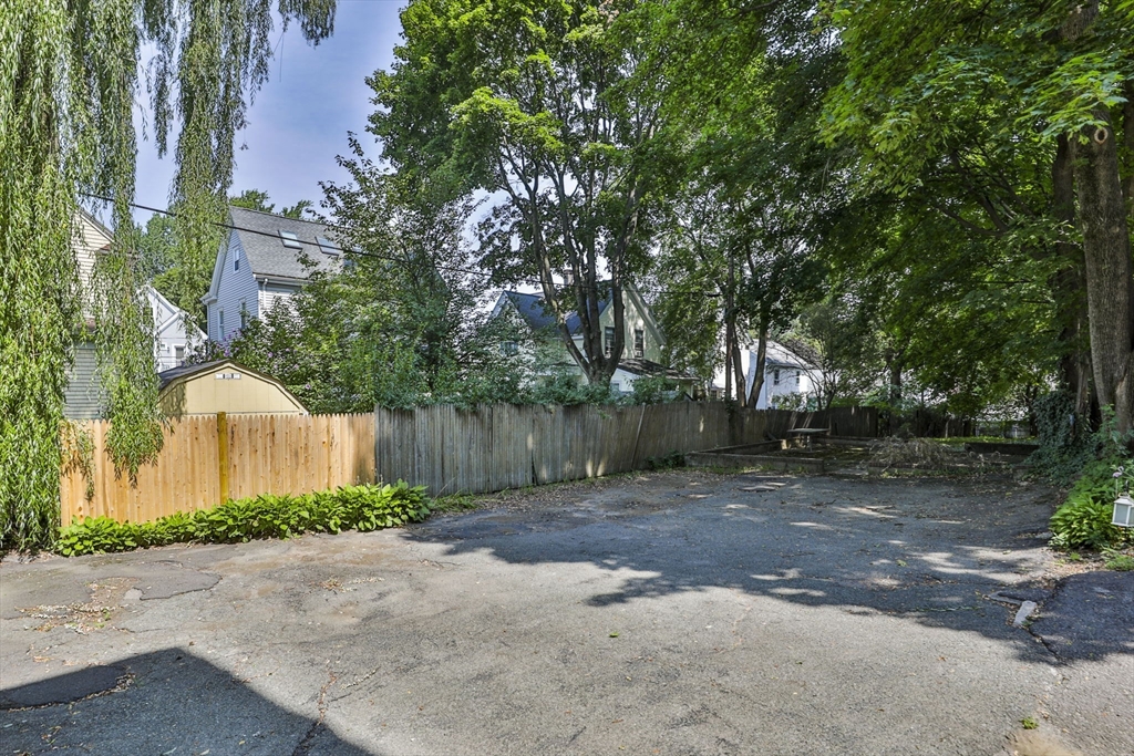 238 Poplar St # 2 Property Photo 18
