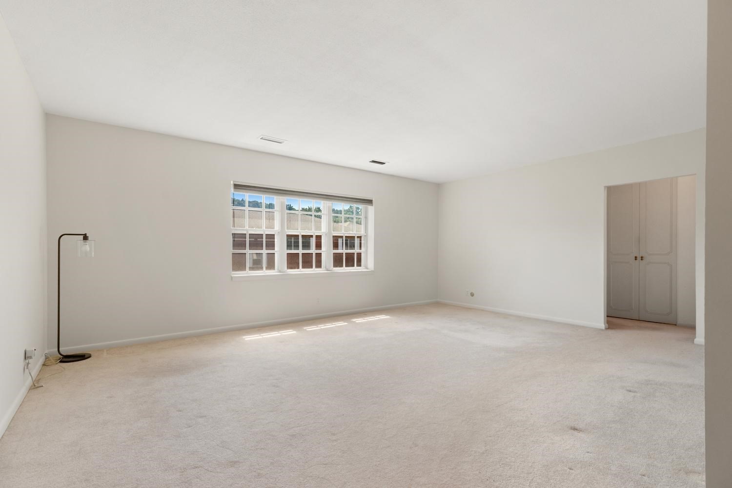 173 Lake Shore Rd # 3 Property Photo 11