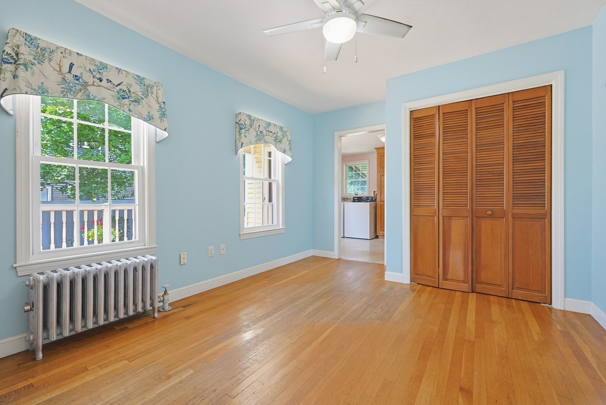 98 Pleasant St Property Photo 10
