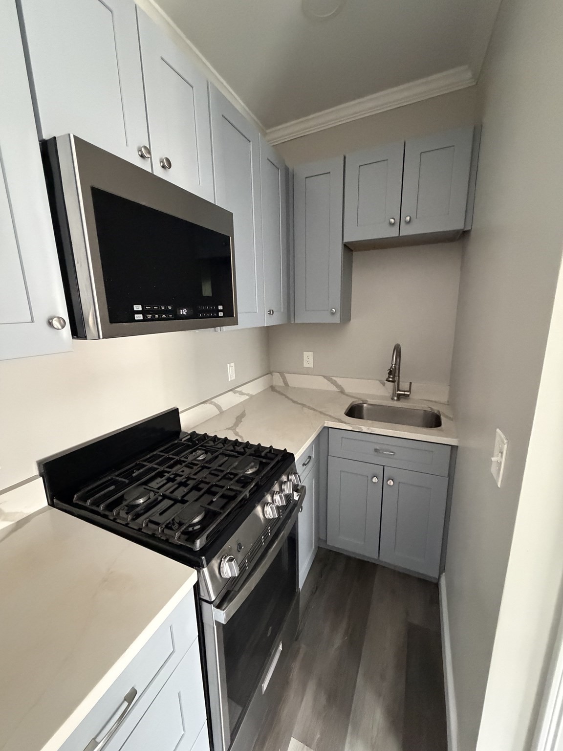 16 Magnolia Ave # 12 Property Photo 1