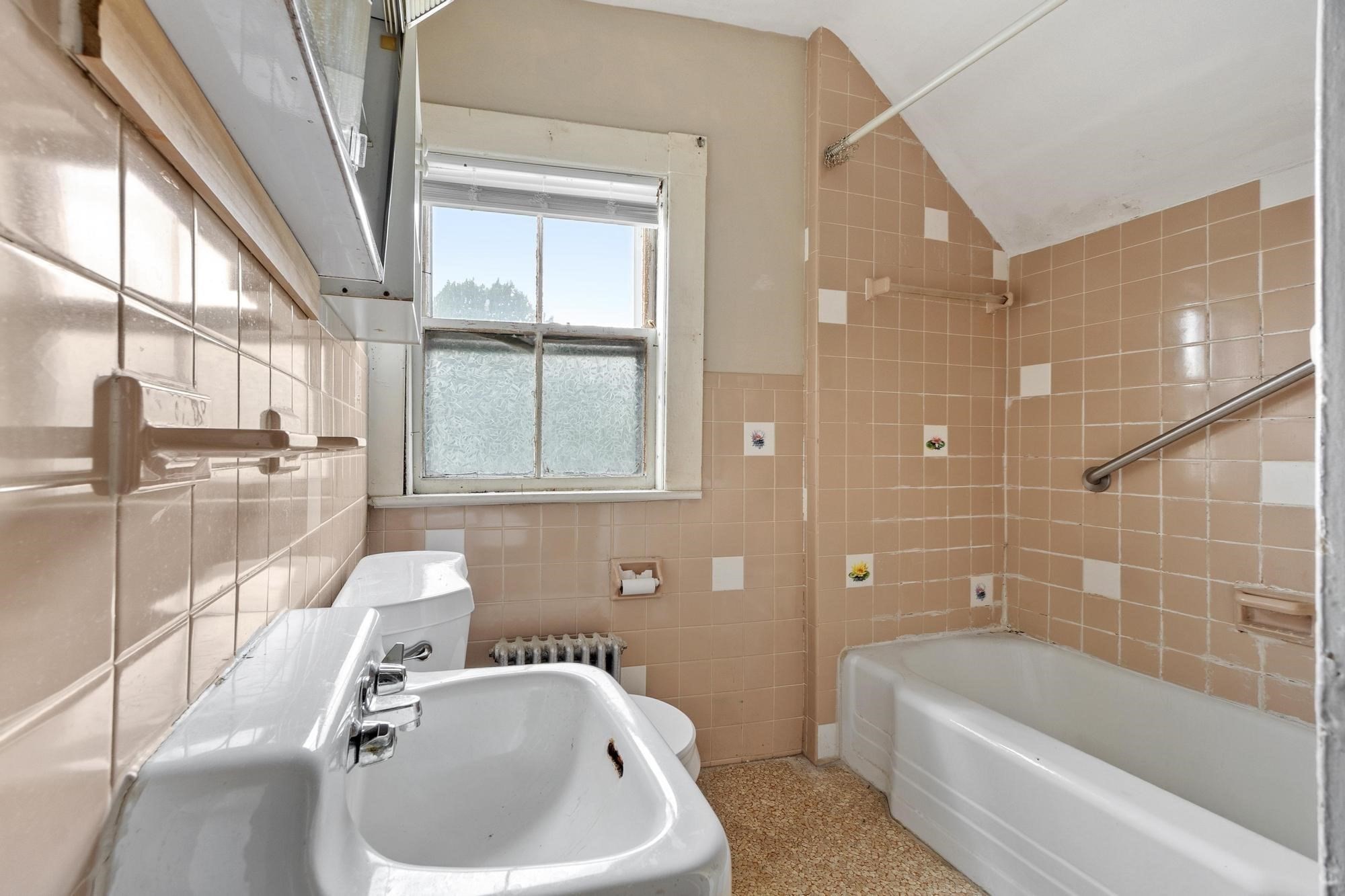 160 Hampshire St Property Photo 23