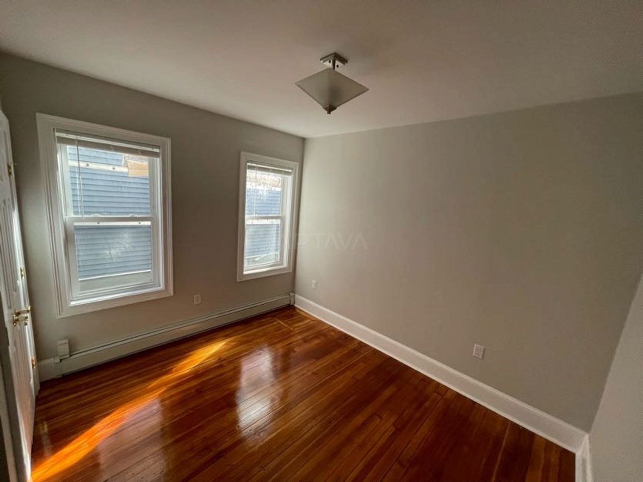 19 Harold St # 1 Property Photo 4