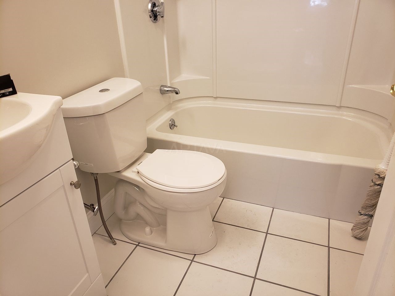 22 Barton St # 2 Property Photo 10