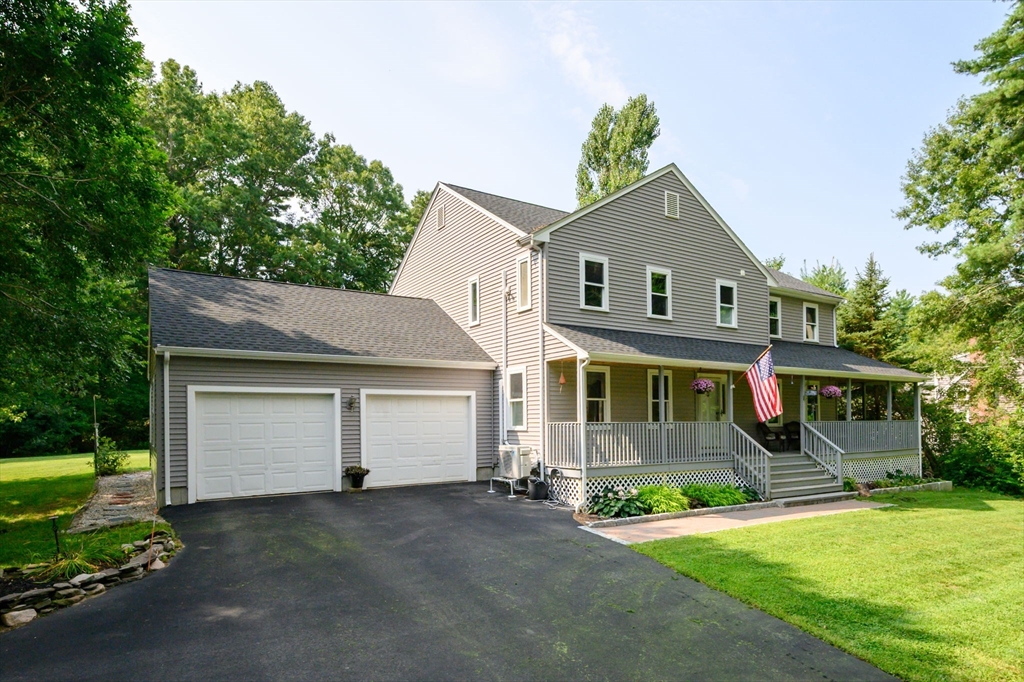 89 Manns Drive Property Photo 1