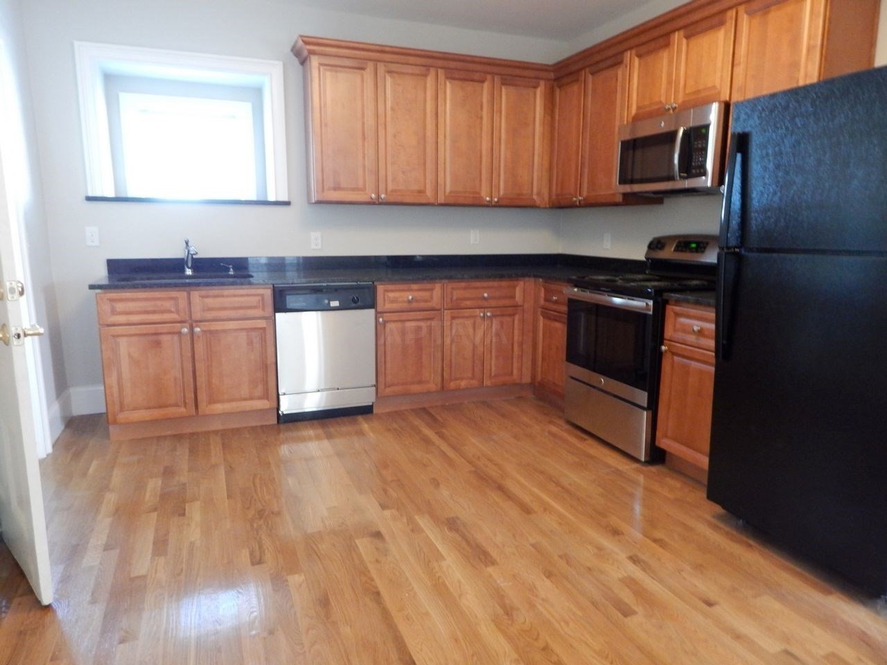 50 Springfield St # 3 Property Photo 1