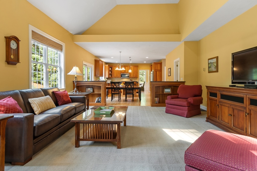 8 Trailside Way Property Photo 13