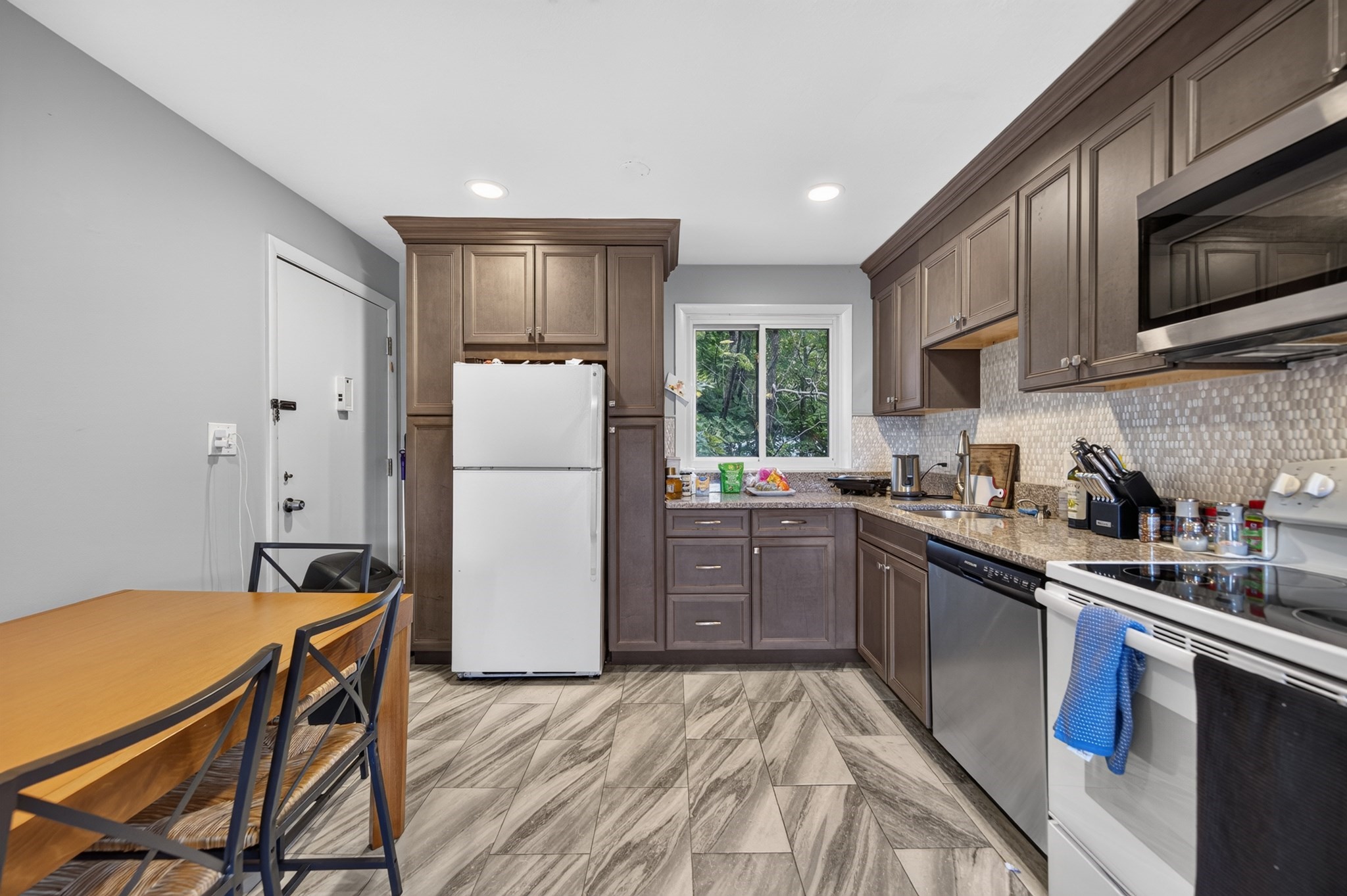 30 Jacqueline Road # D Property Photo 12