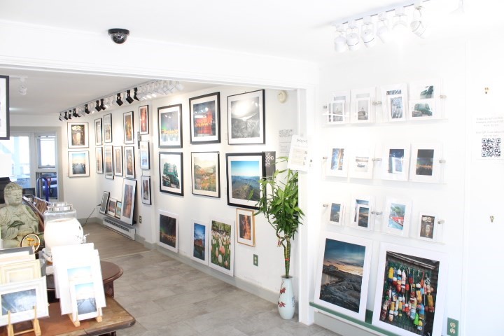 56 Bearskin Neck Property Photo 4